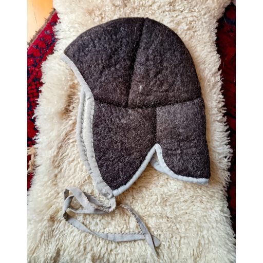 wool (felt) arming cap