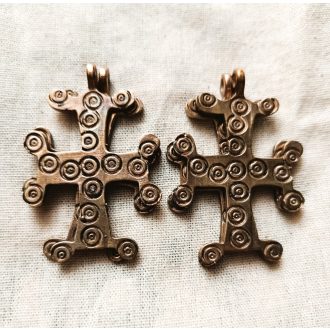 Cross / location: Hungary, Szob