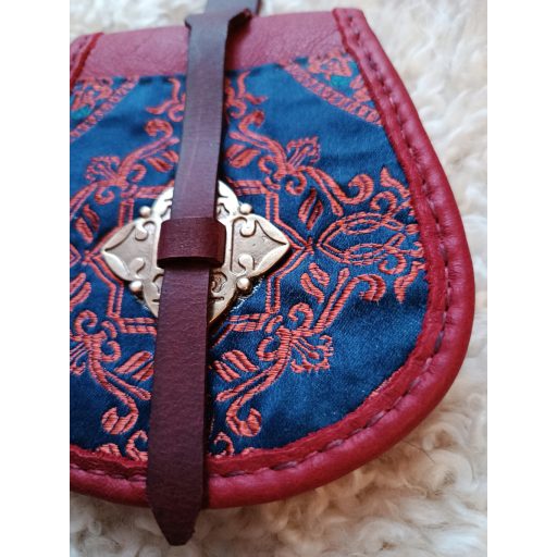 Tarsoly - silk cover with fitting from Karos, Hungary