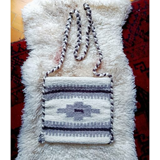 Wool shoulderbags